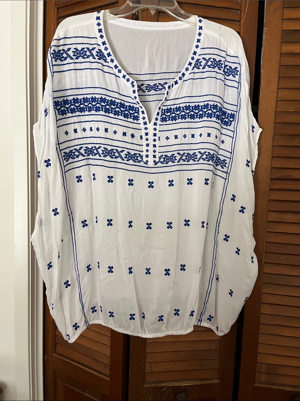 Lucky Brand White Blouse with Blue Embroidery oversized
